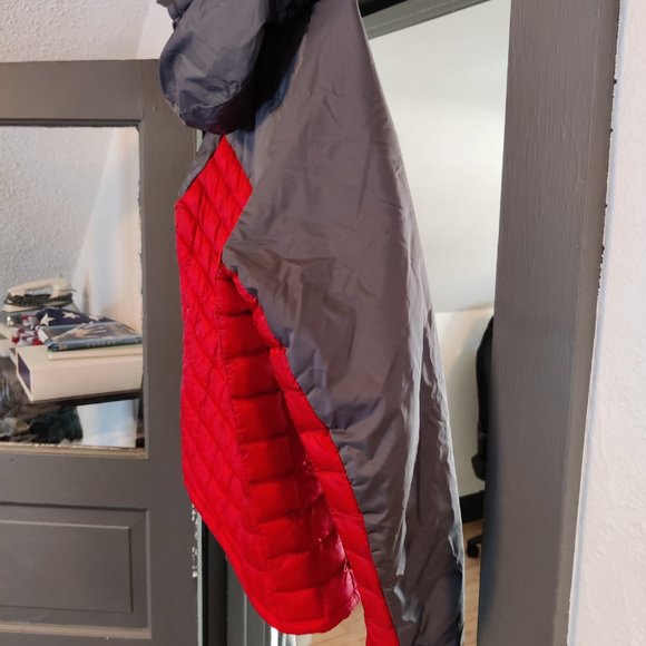 Men's Medium The North Face Down Hooded Jacket - Picture 5 of 9